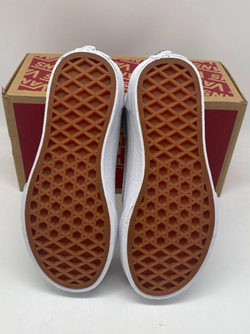 VANS OLD SKOOL WHITE US YOUTH SIZE 12